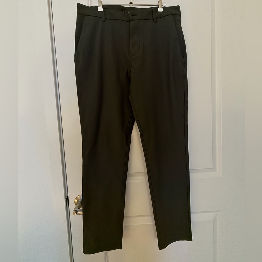 7 Diamonds Charcoal Infinity Chino